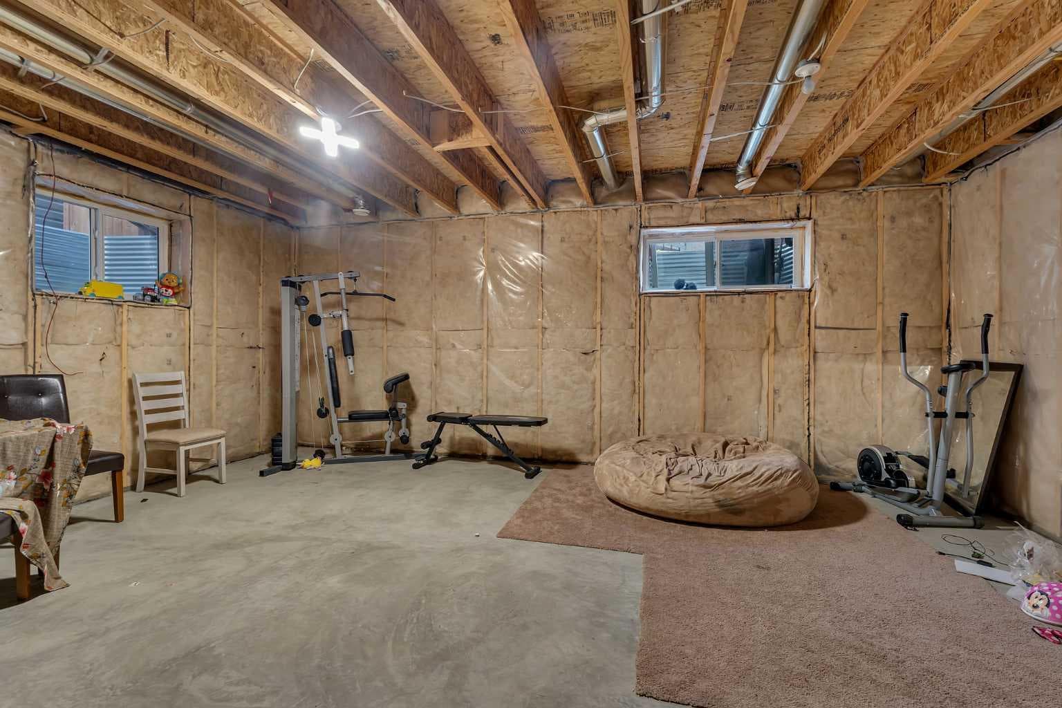 28 Saddlelake Common NE