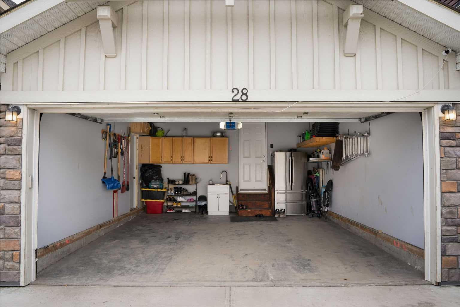 28 Saddlelake Common NE