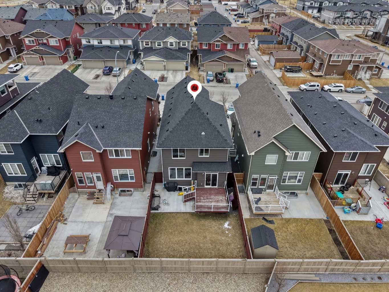 28 Saddlelake Common NE