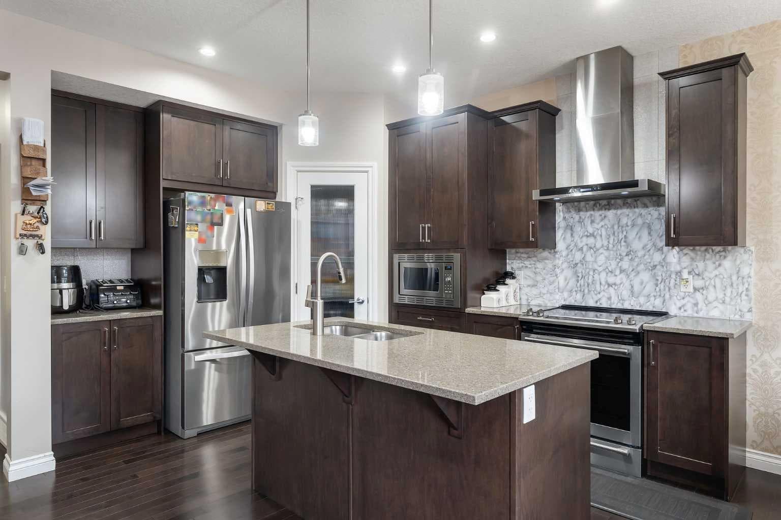 28 Saddlelake Common NE
