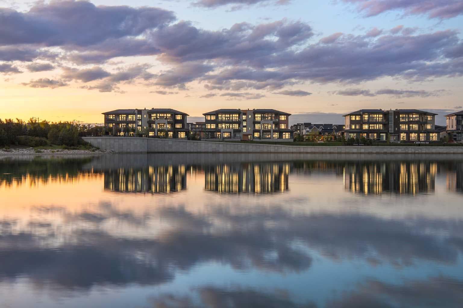 302, 140 Marina Cove SE