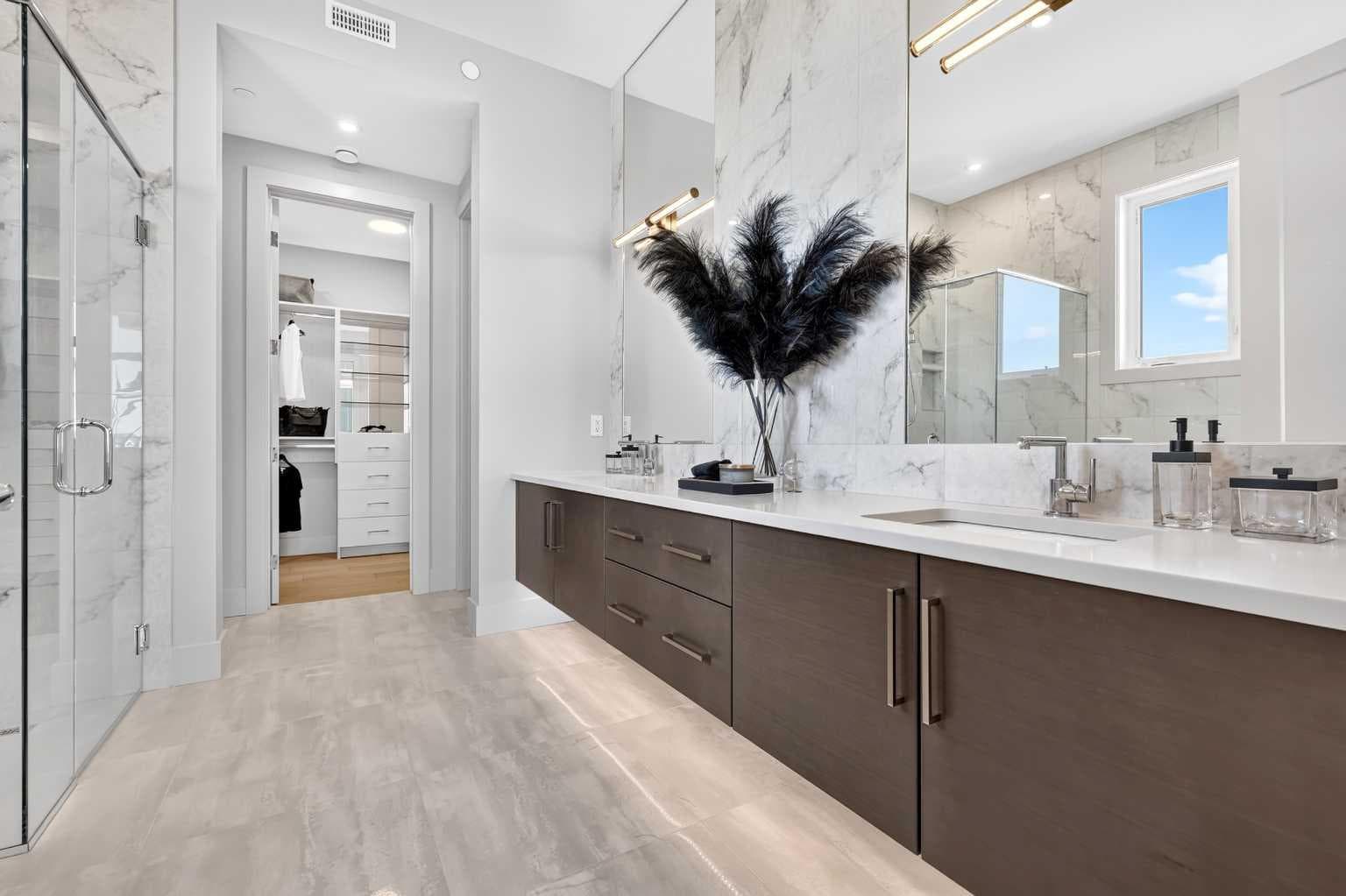 302, 140 Marina Cove SE