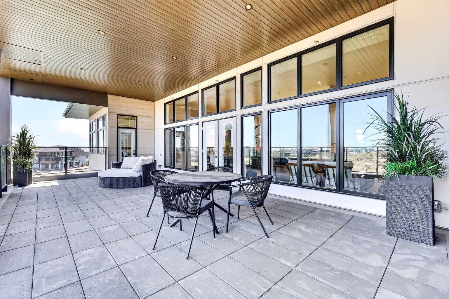 302, 140 Marina Cove SE