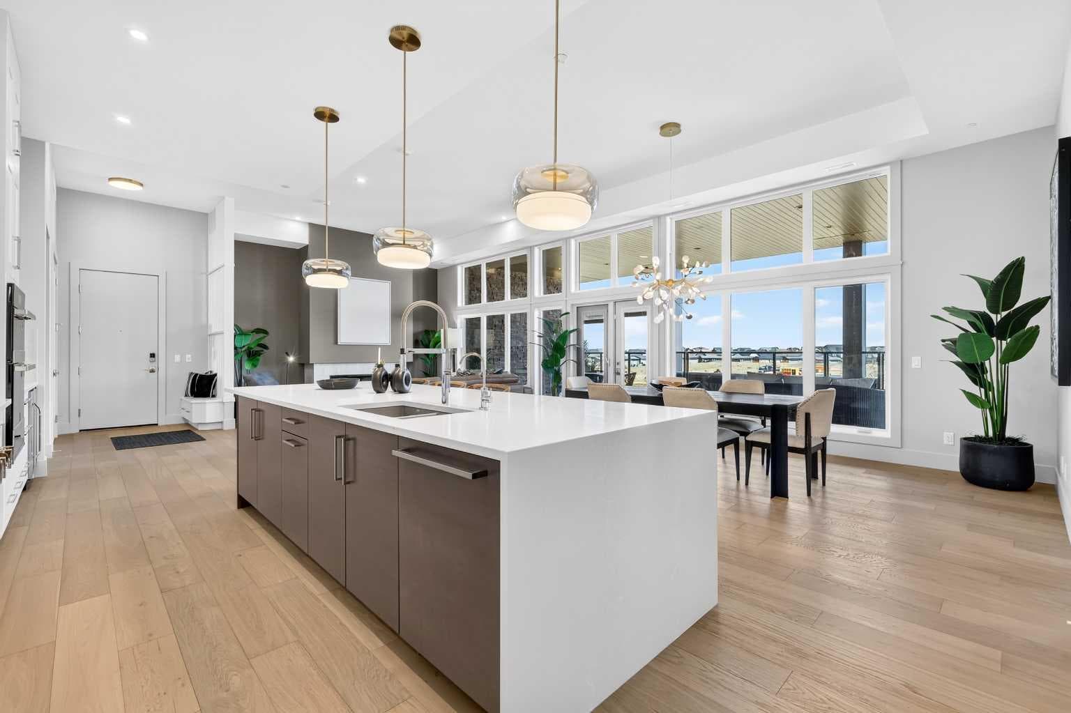 302, 140 Marina Cove SE