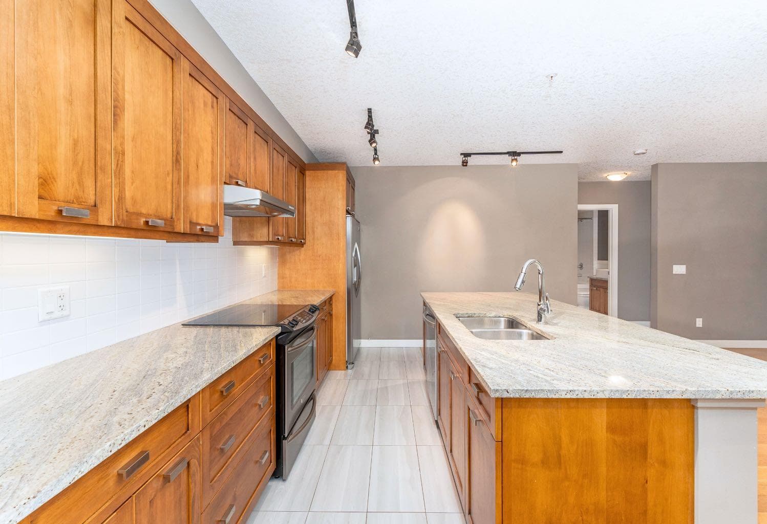 107, 106 Stewart Creek Landing 