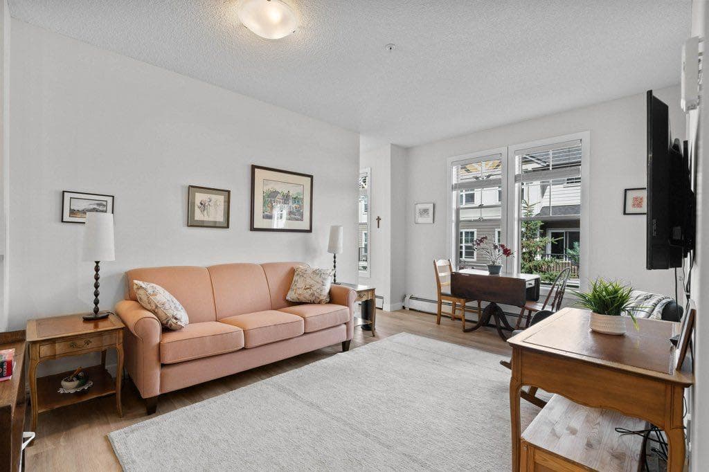 304, 201 Sunset Drive 