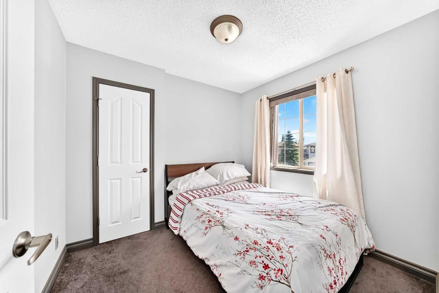 283 Applestone Park SE