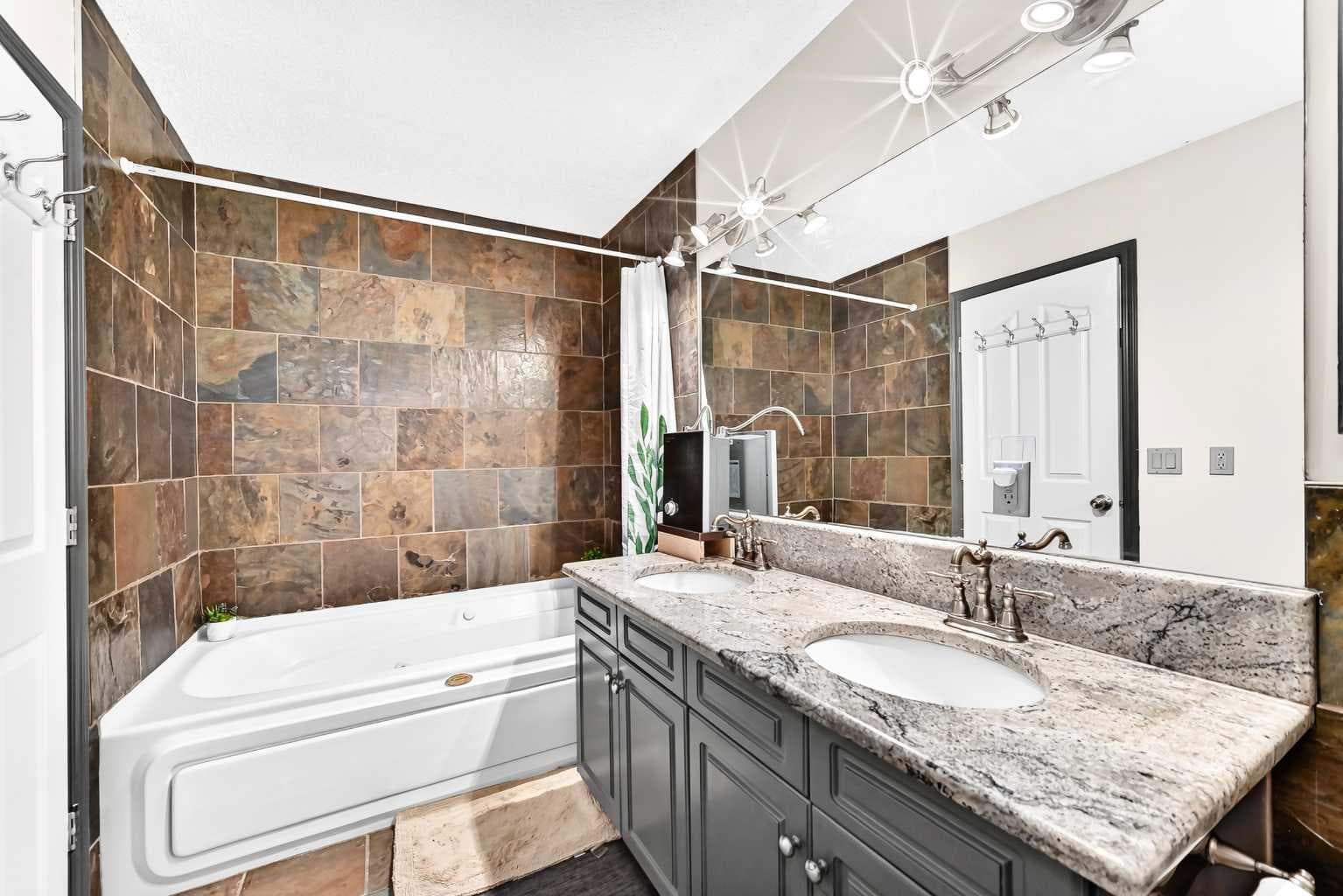283 Applestone Park SE