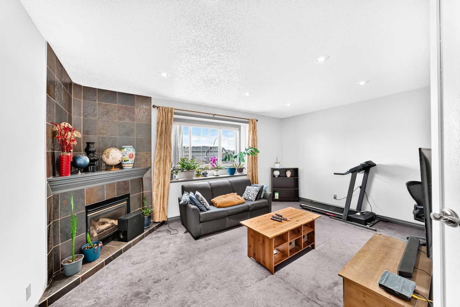 283 Applestone Park SE