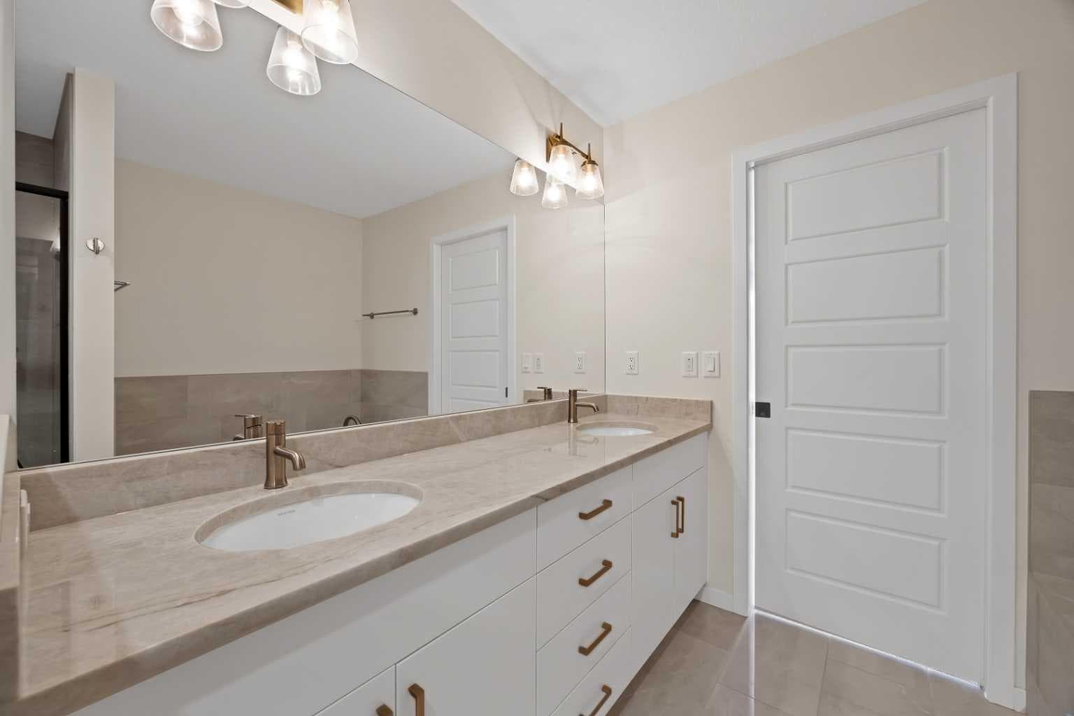 229 Calhoun Crescent NE