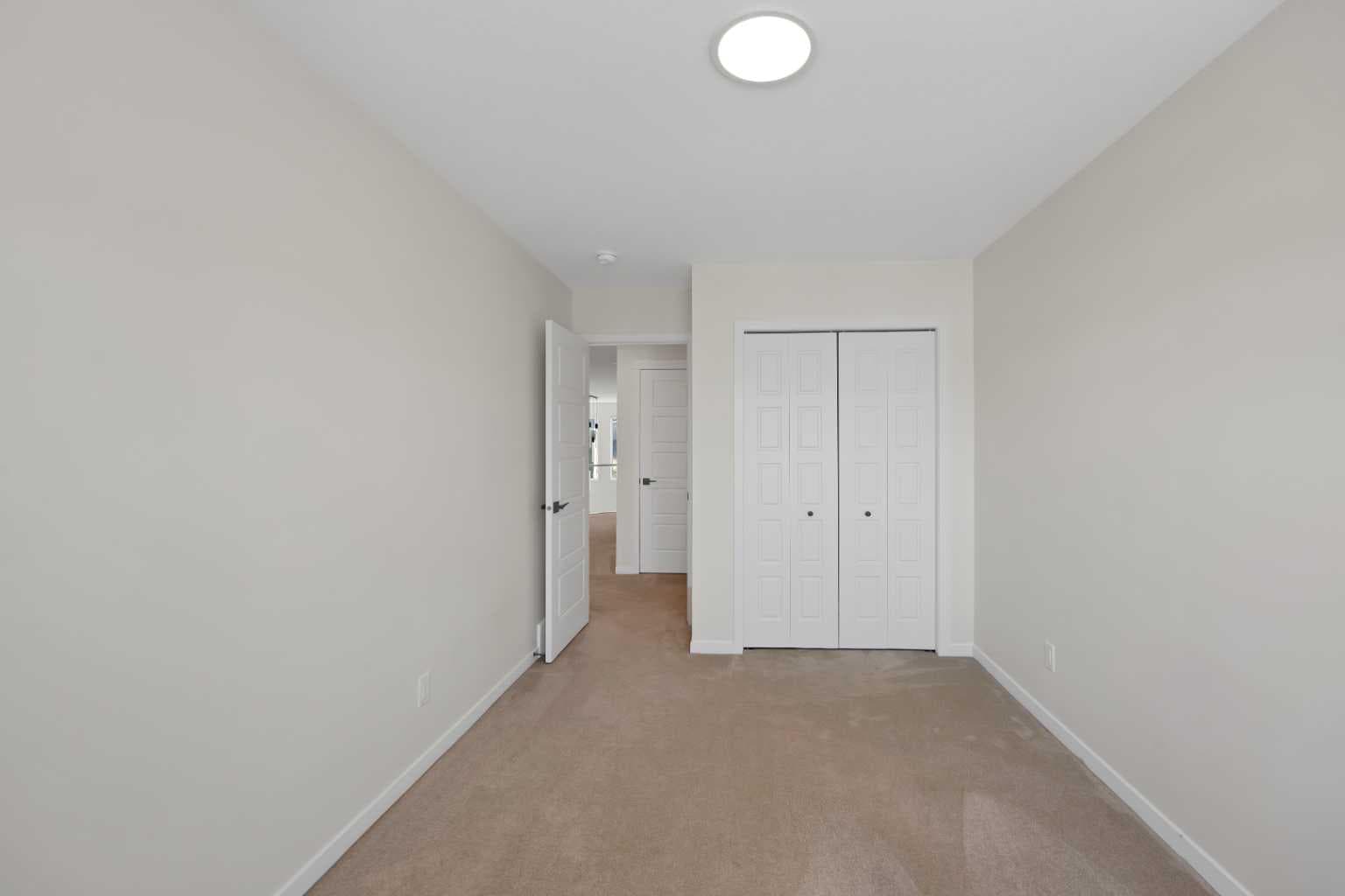 229 Calhoun Crescent NE