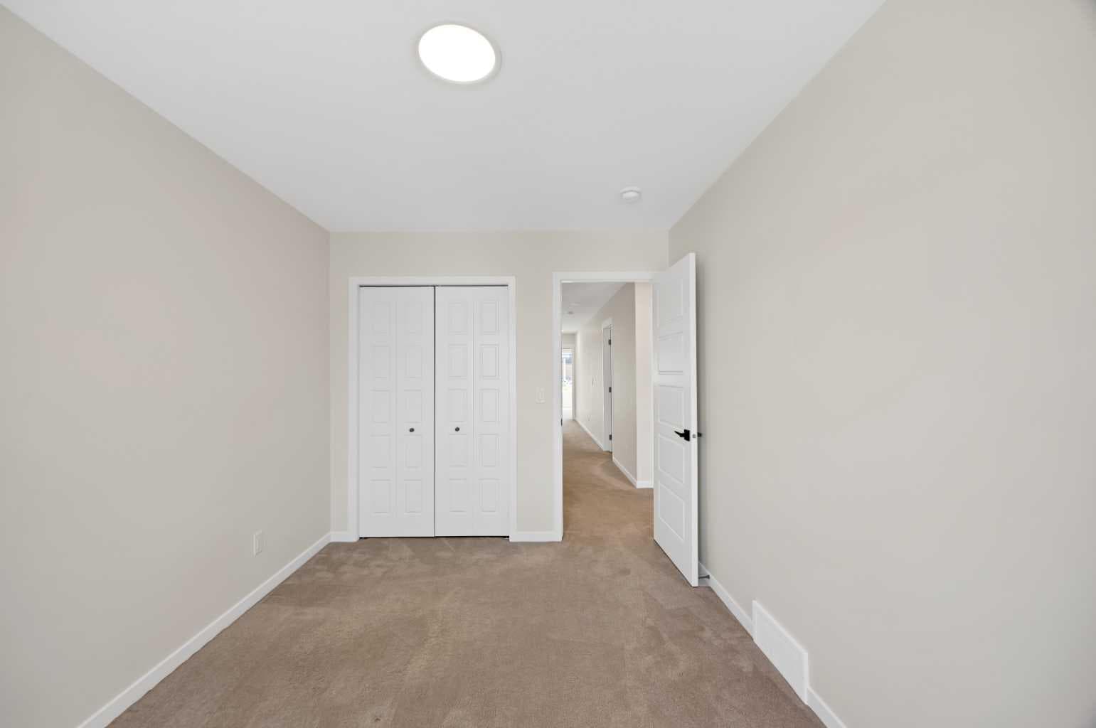 229 Calhoun Crescent NE