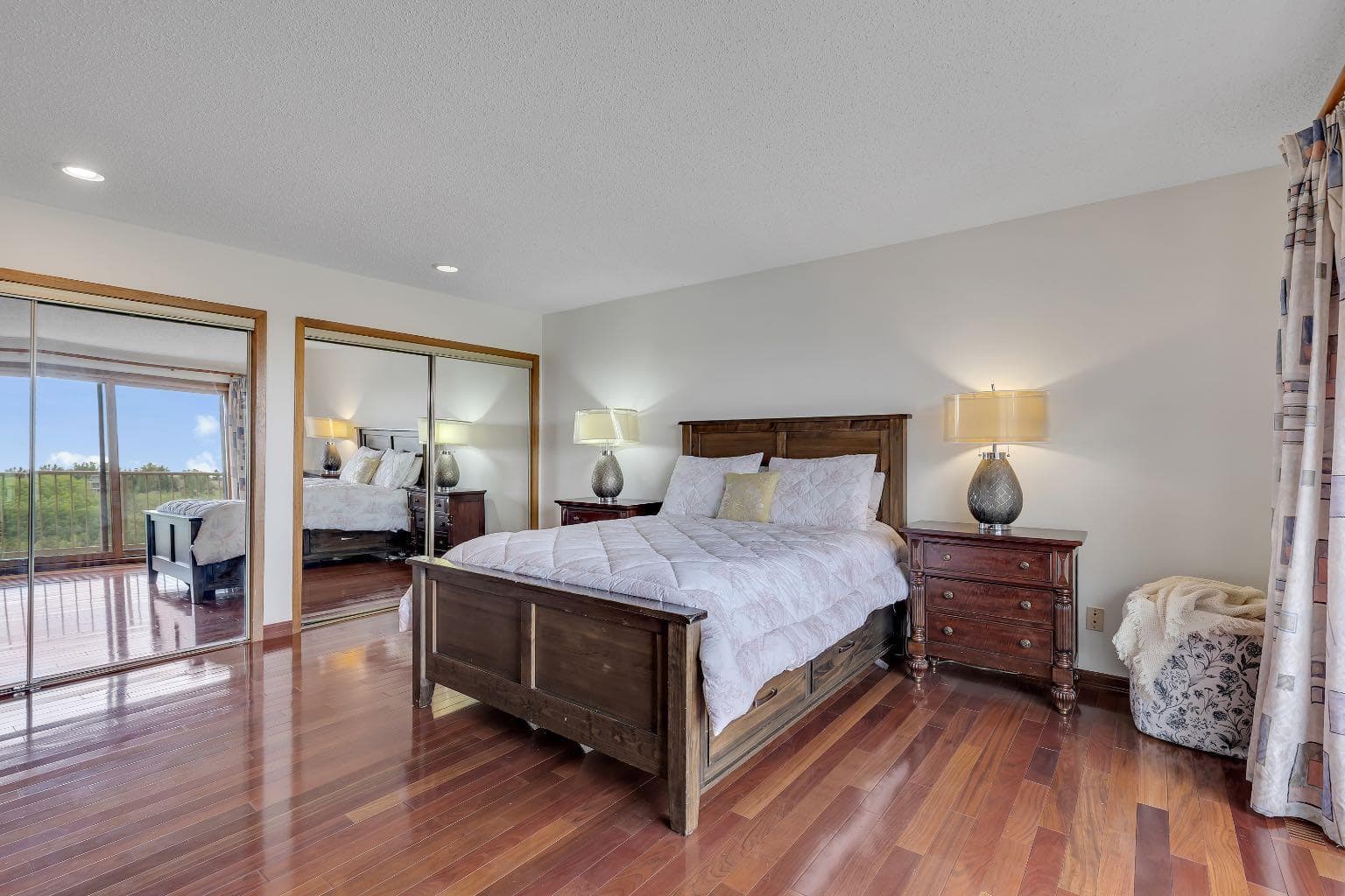 24 Woodgrove Crescent SW