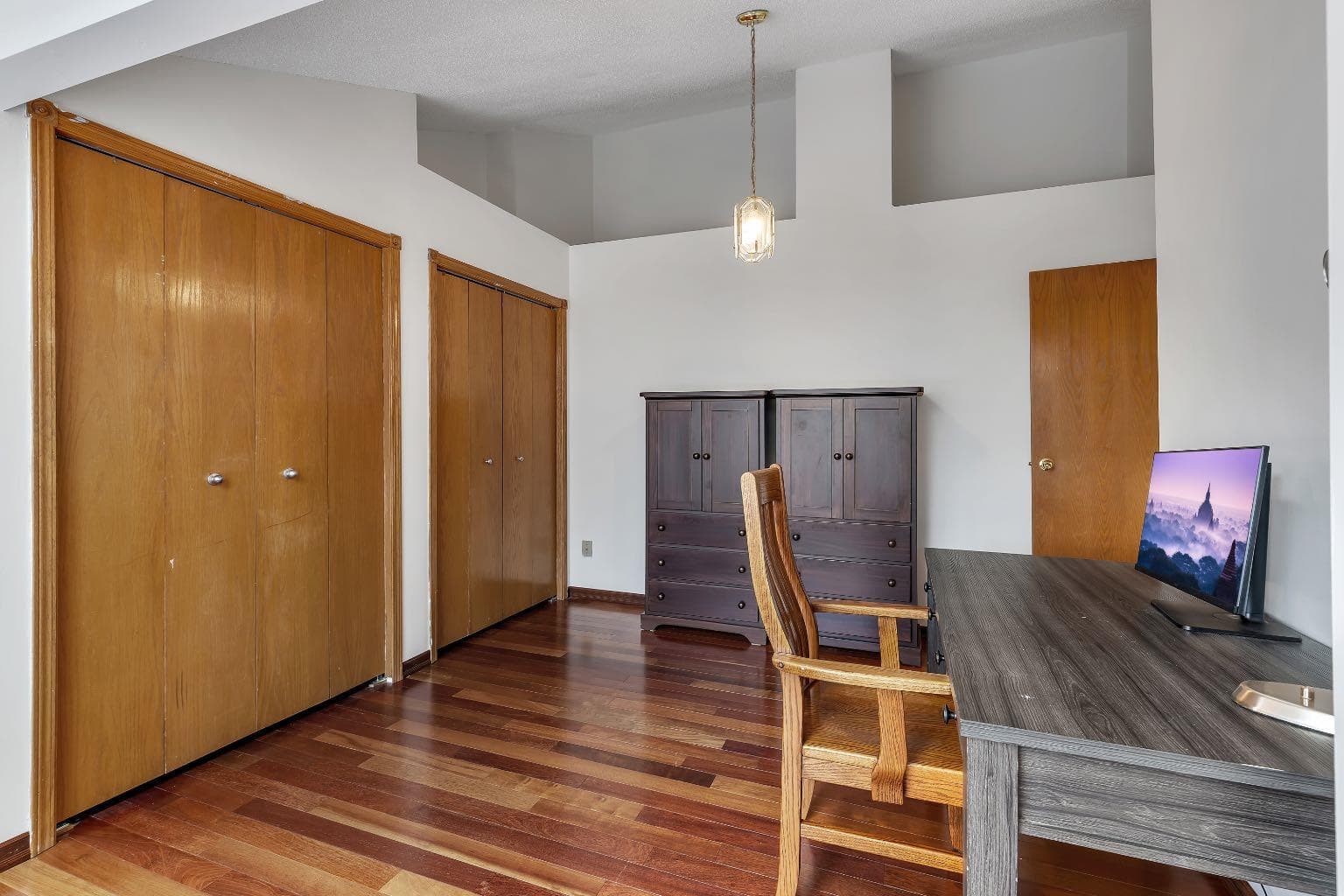 24 Woodgrove Crescent SW