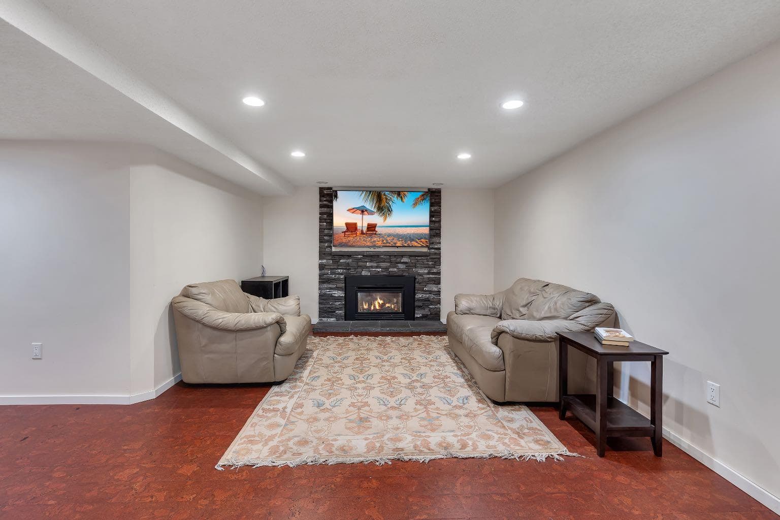 24 Woodgrove Crescent SW