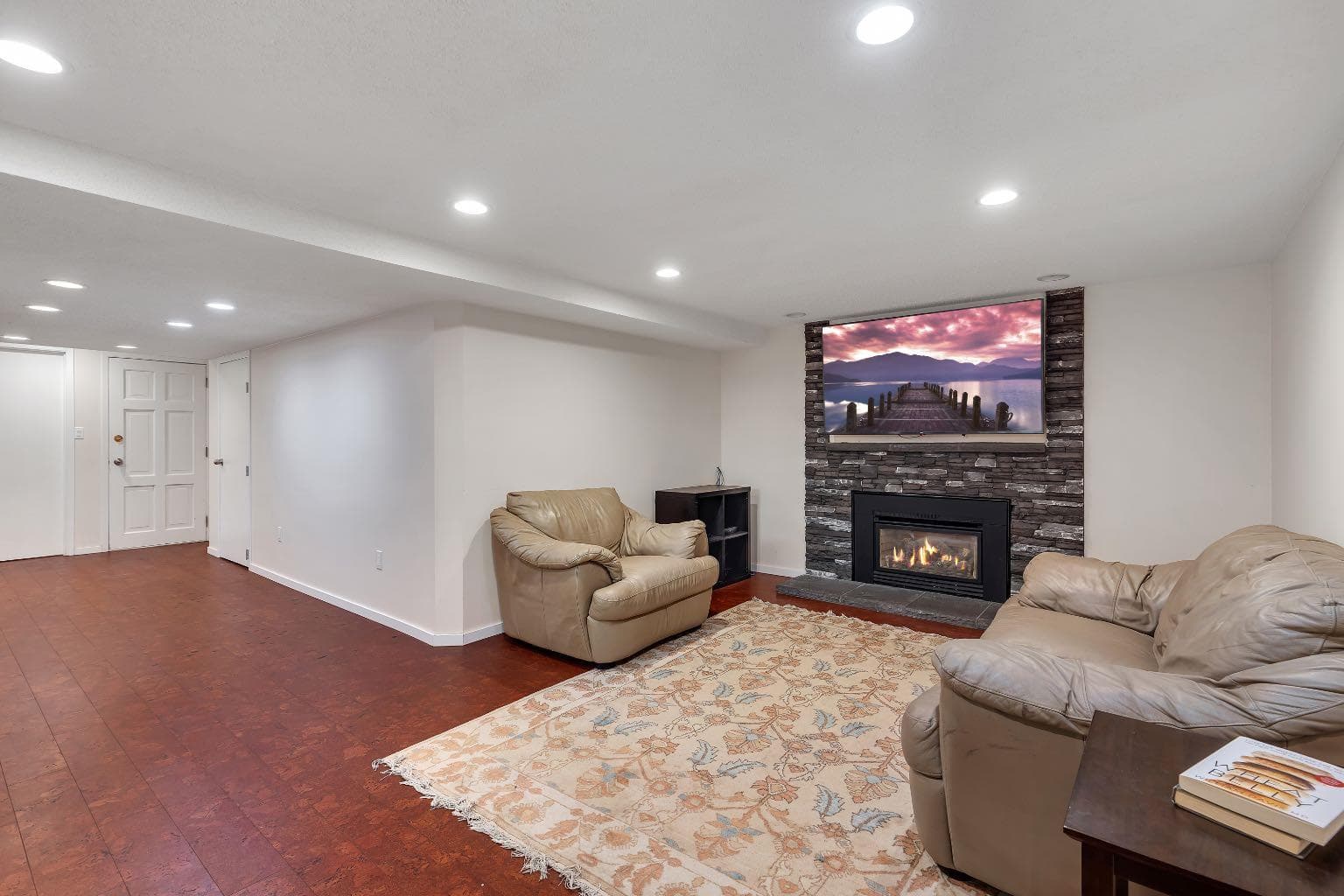 24 Woodgrove Crescent SW