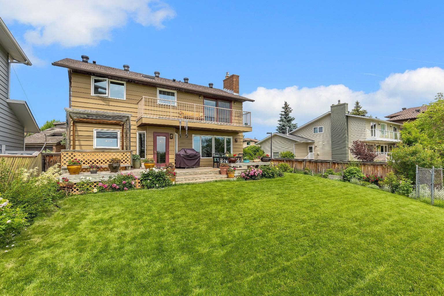24 Woodgrove Crescent SW