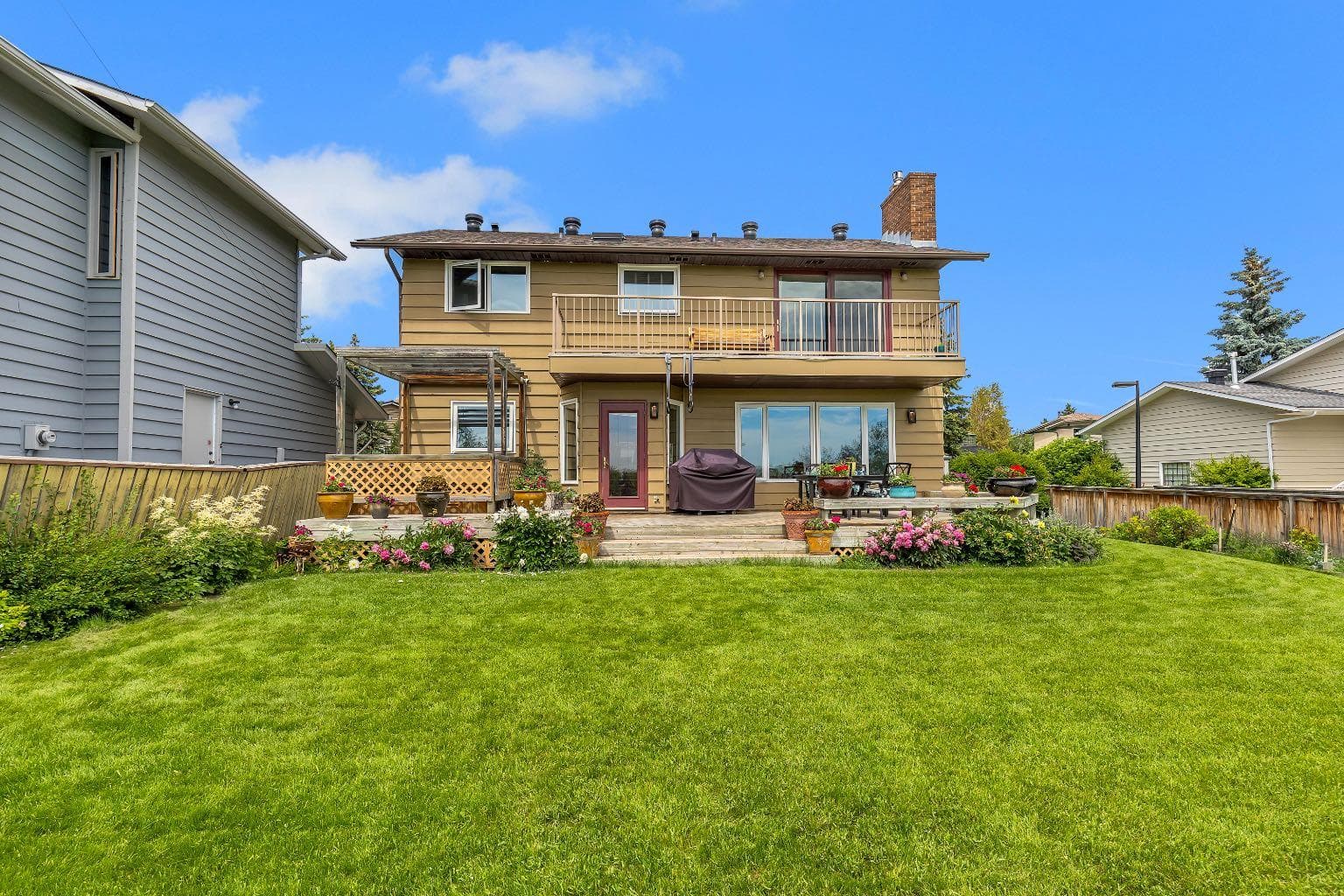24 Woodgrove Crescent SW