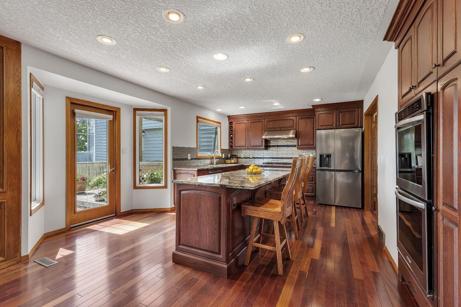 24 Woodgrove Crescent SW