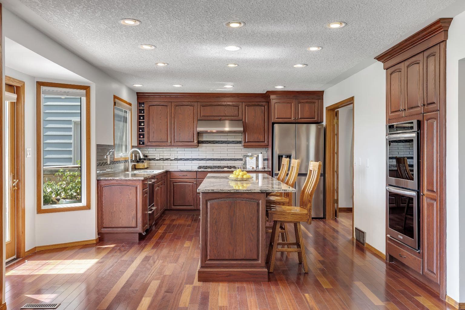 24 Woodgrove Crescent SW