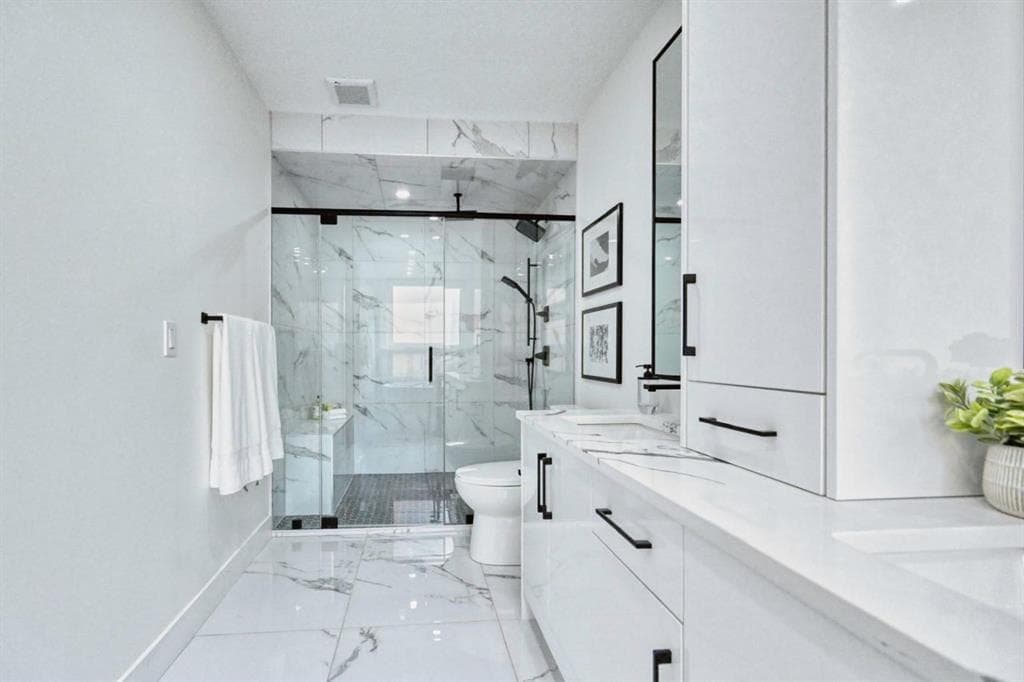 941 west chestermere Drive 