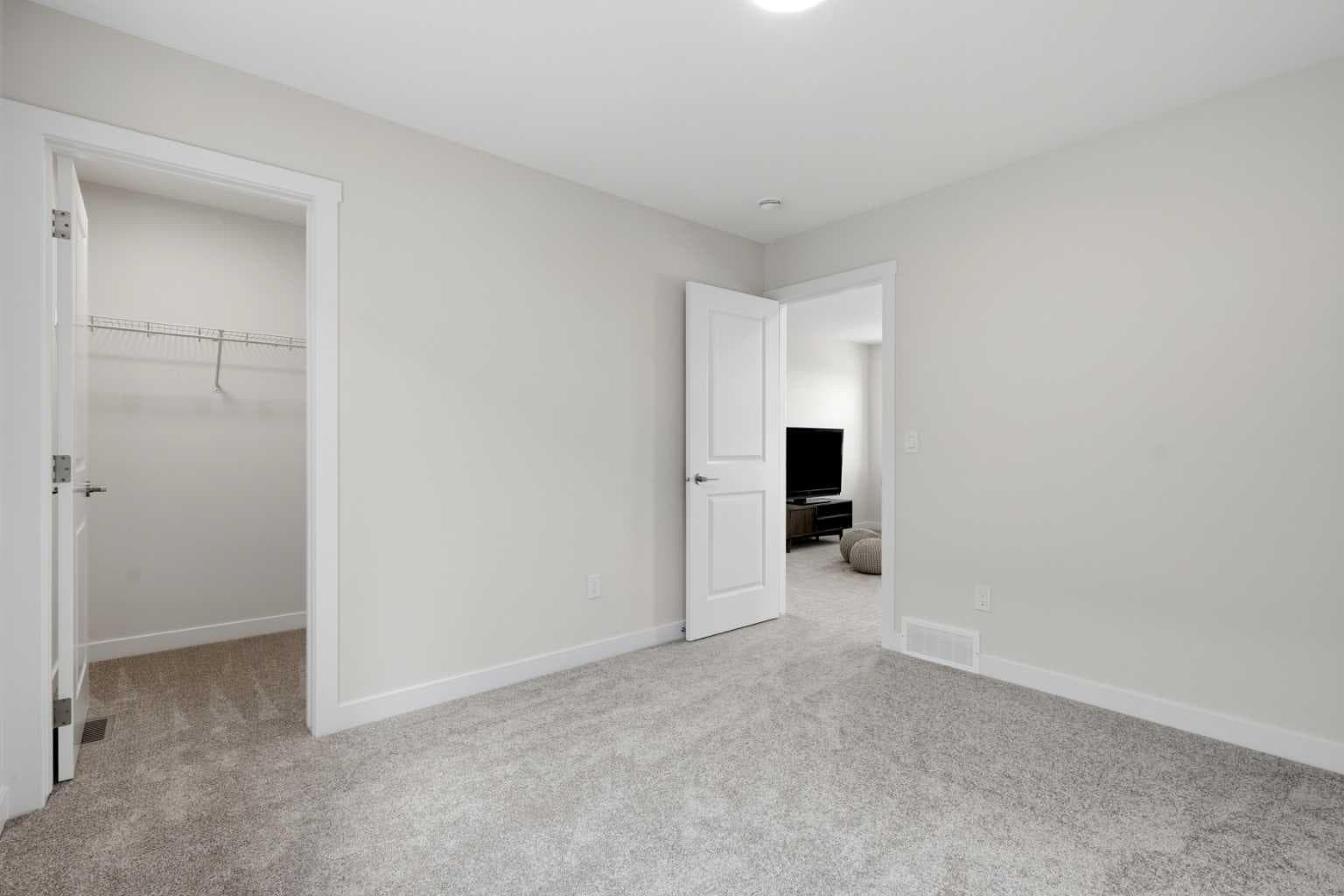 7 Verdure Gate SW