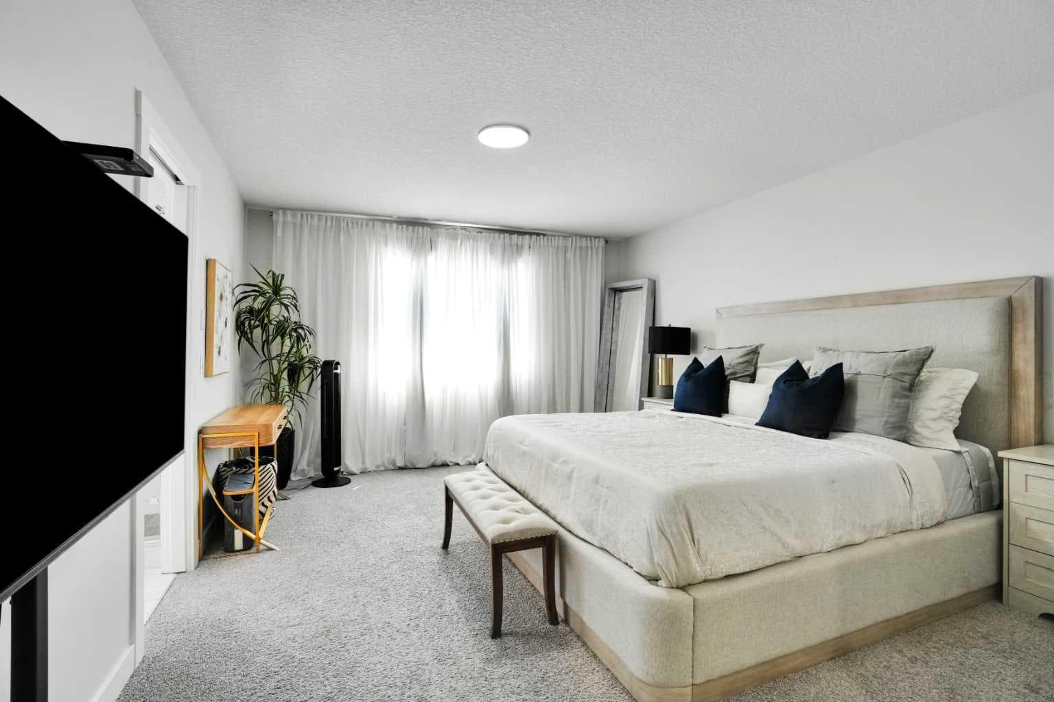 106 Amblehurst Way NW