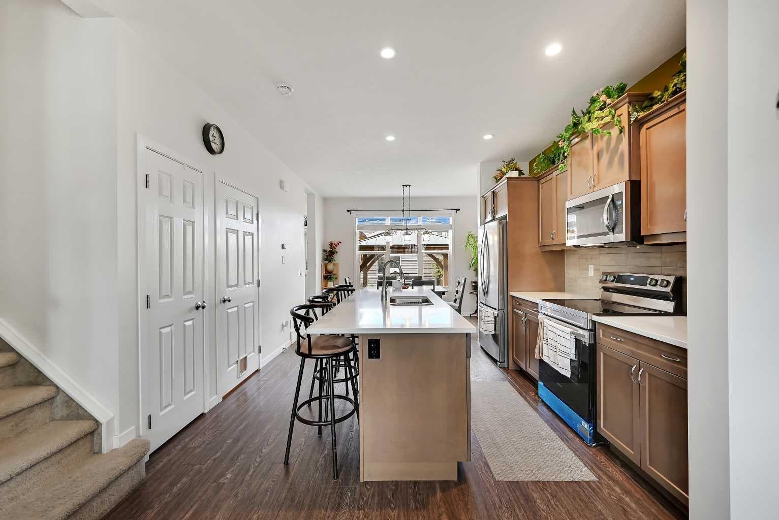 232 Vista Drive 