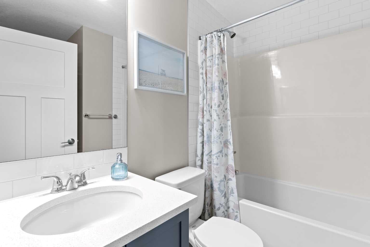 271 Livingston Common NE