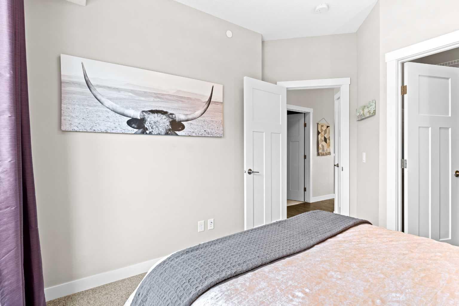 271 Livingston Common NE