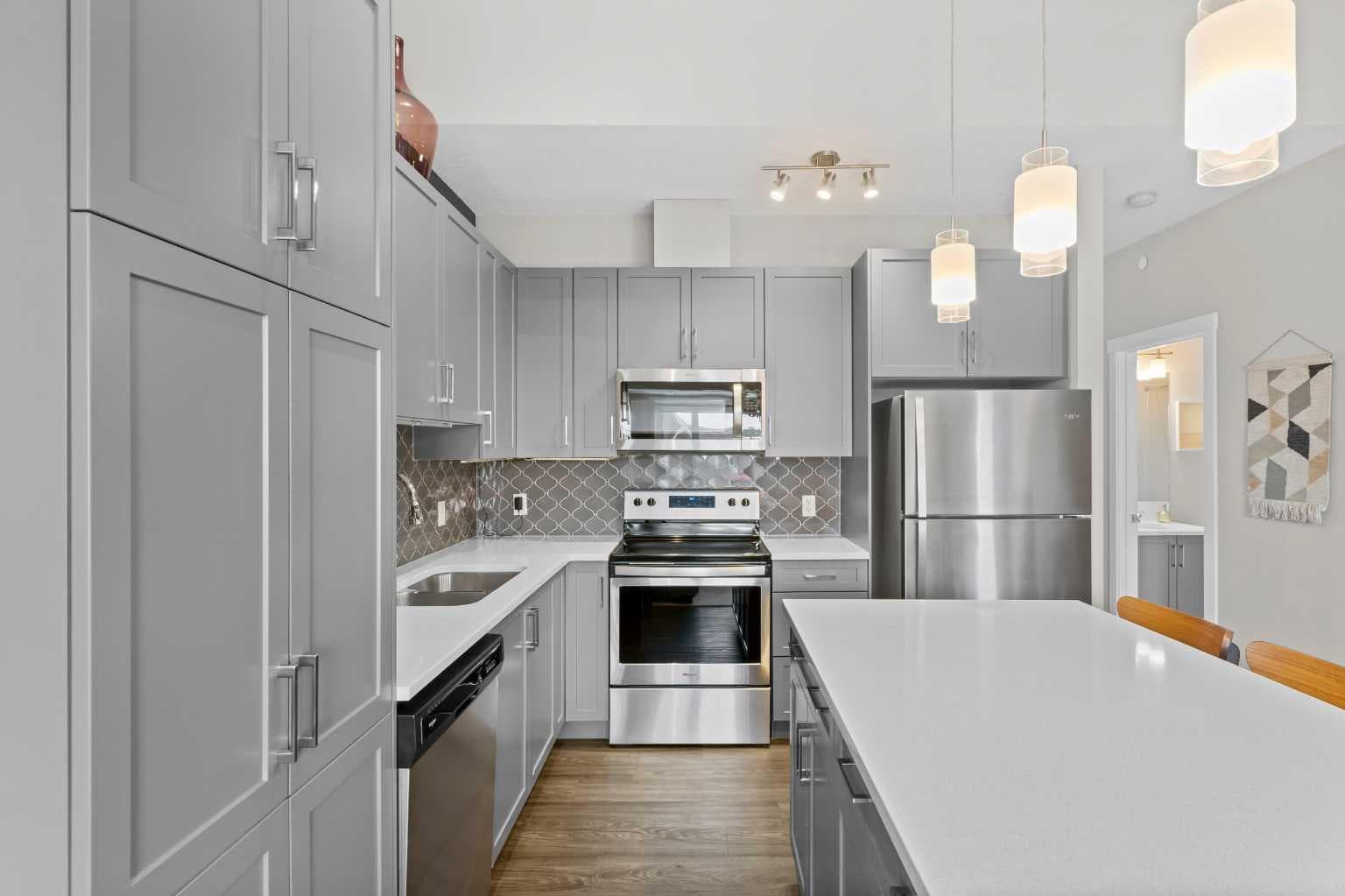 271 Livingston Common NE