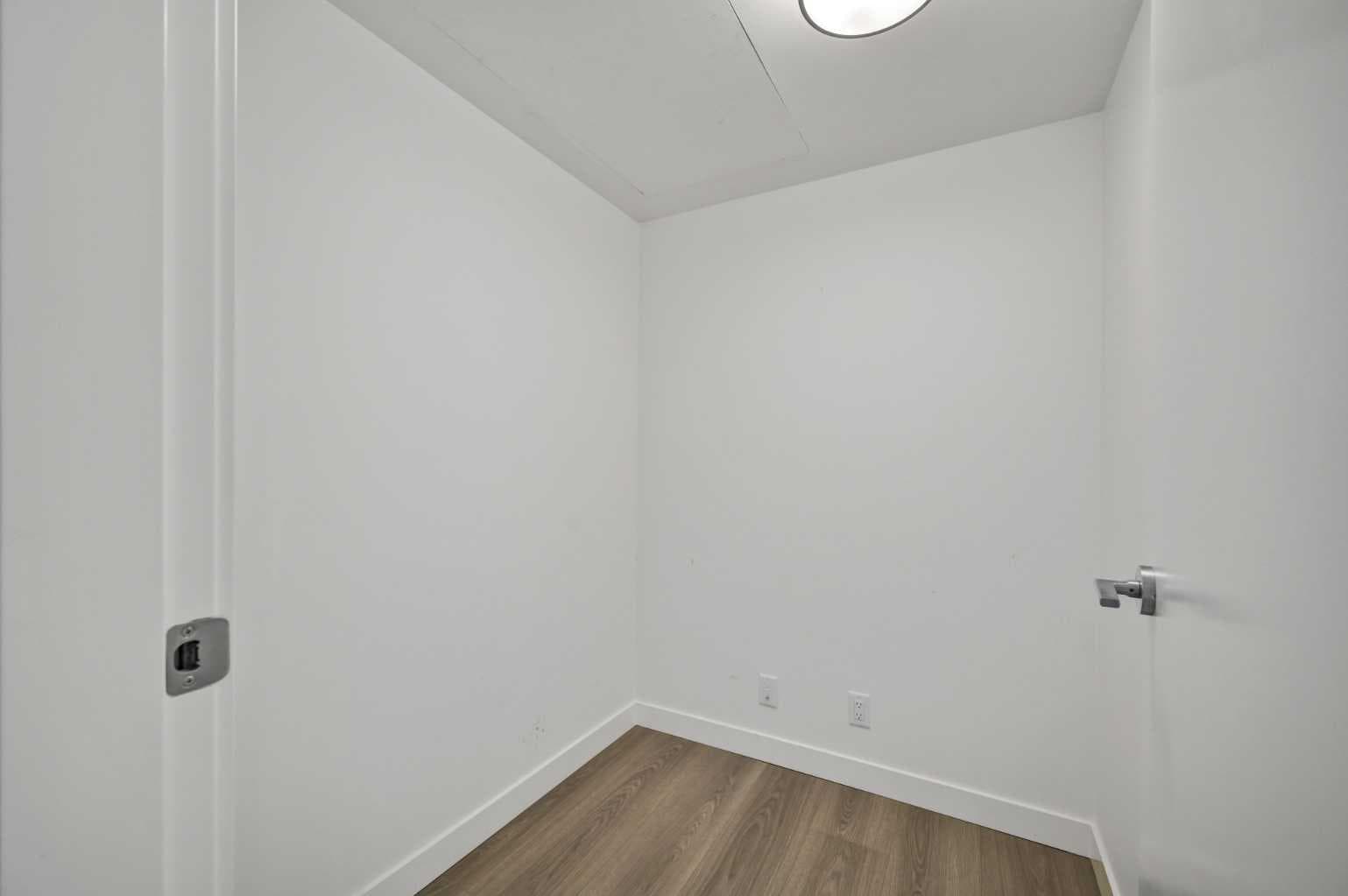 804, 118 Waterfront Court SW