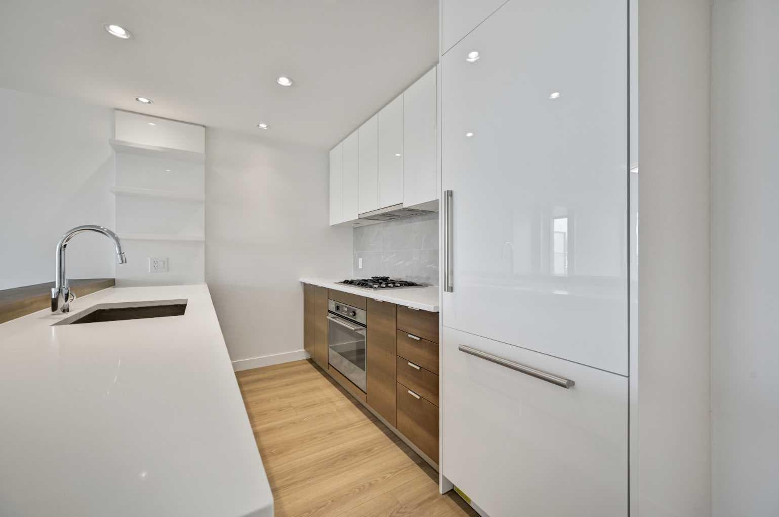 804, 118 Waterfront Court SW