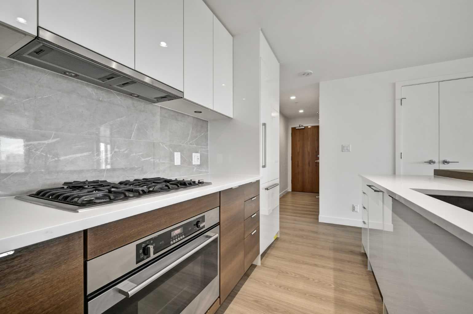 804, 118 Waterfront Court SW
