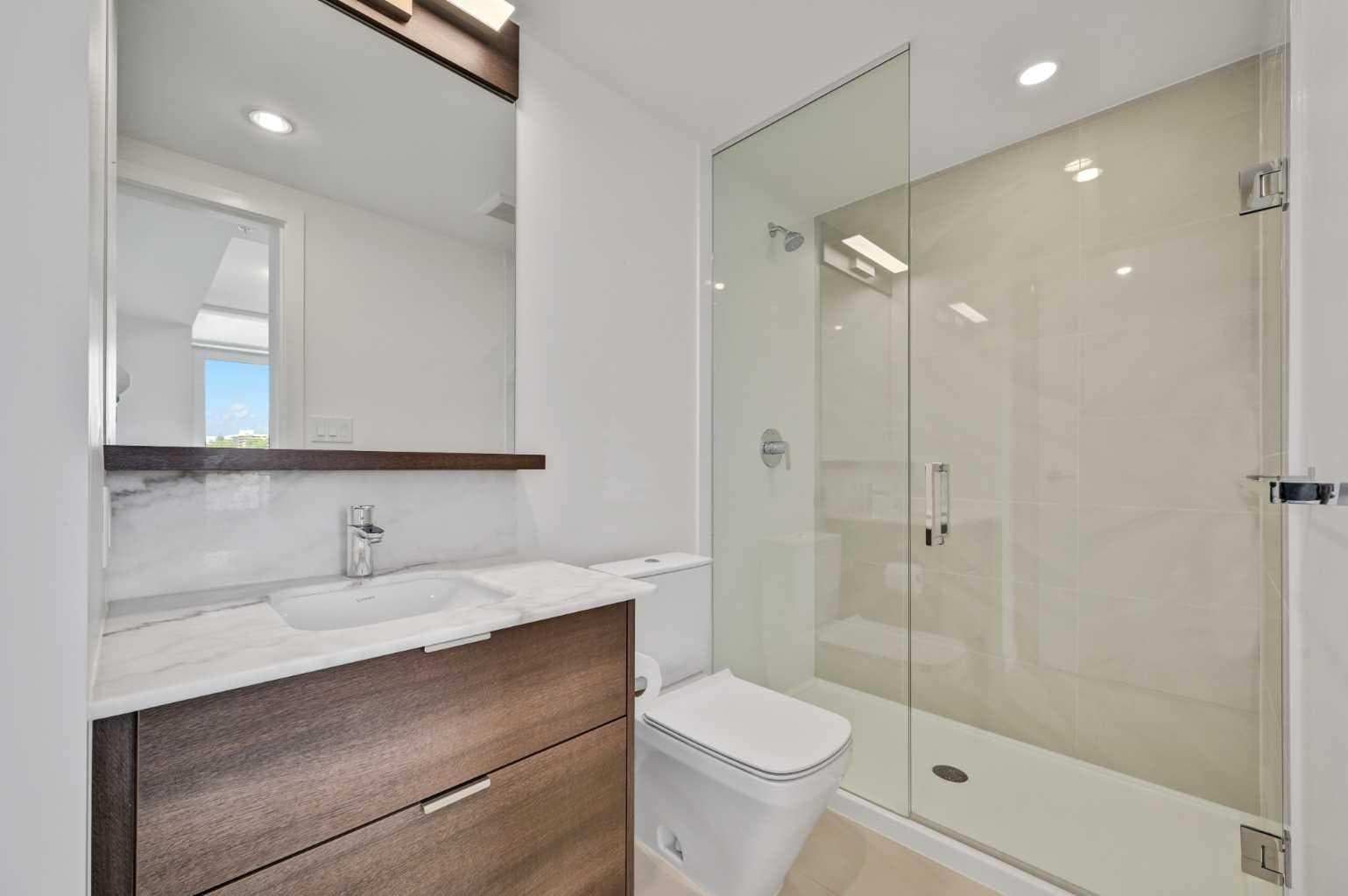 804, 118 Waterfront Court SW