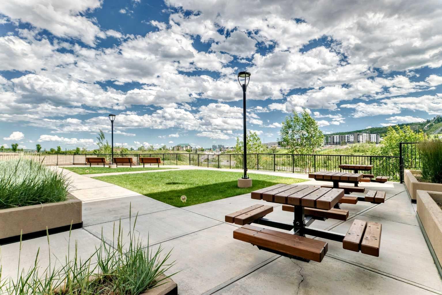3407, 80 Greenbriar Place NW