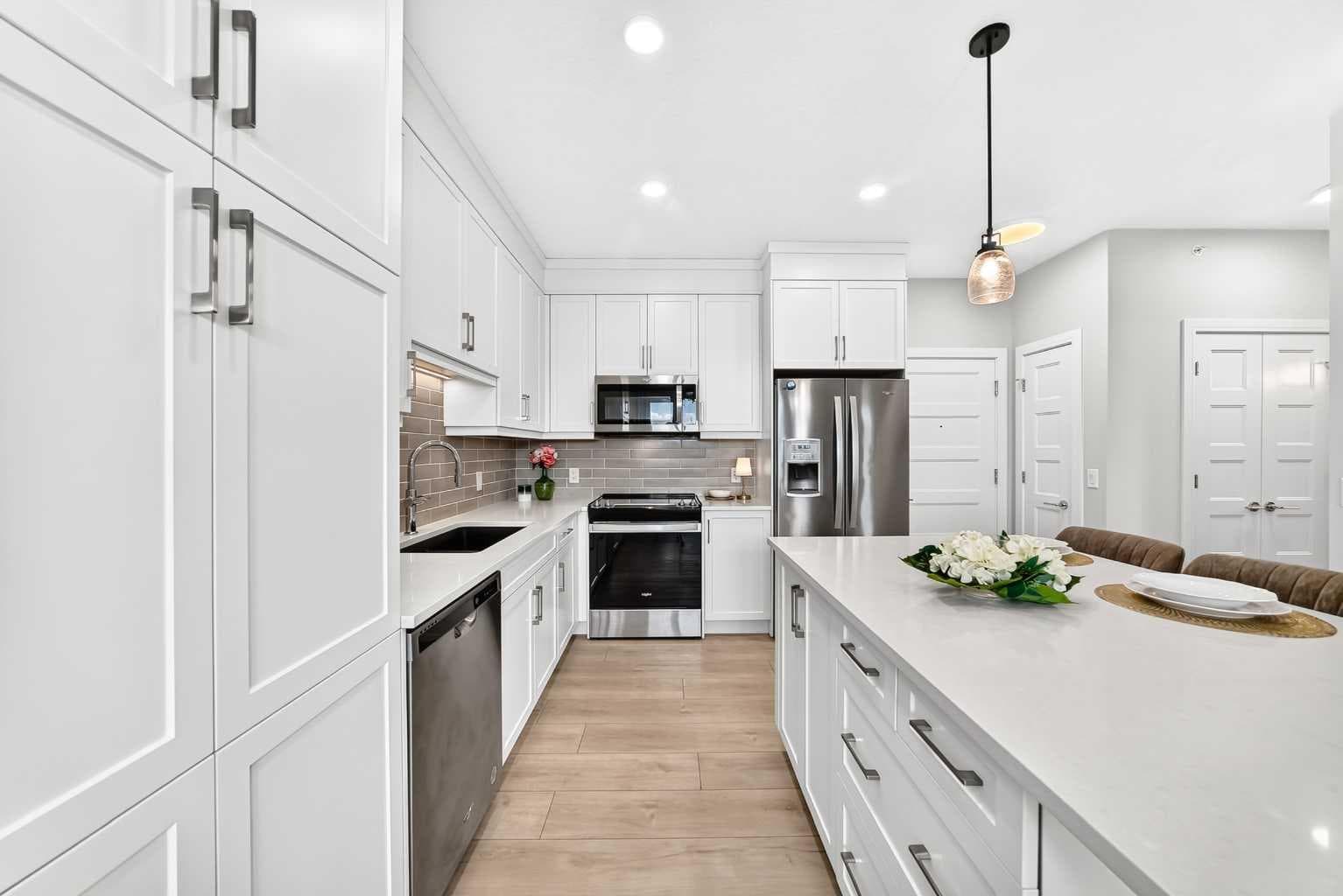 3407, 80 Greenbriar Place NW