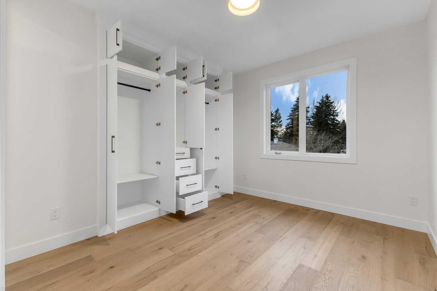 2623 Cochrane Road NW