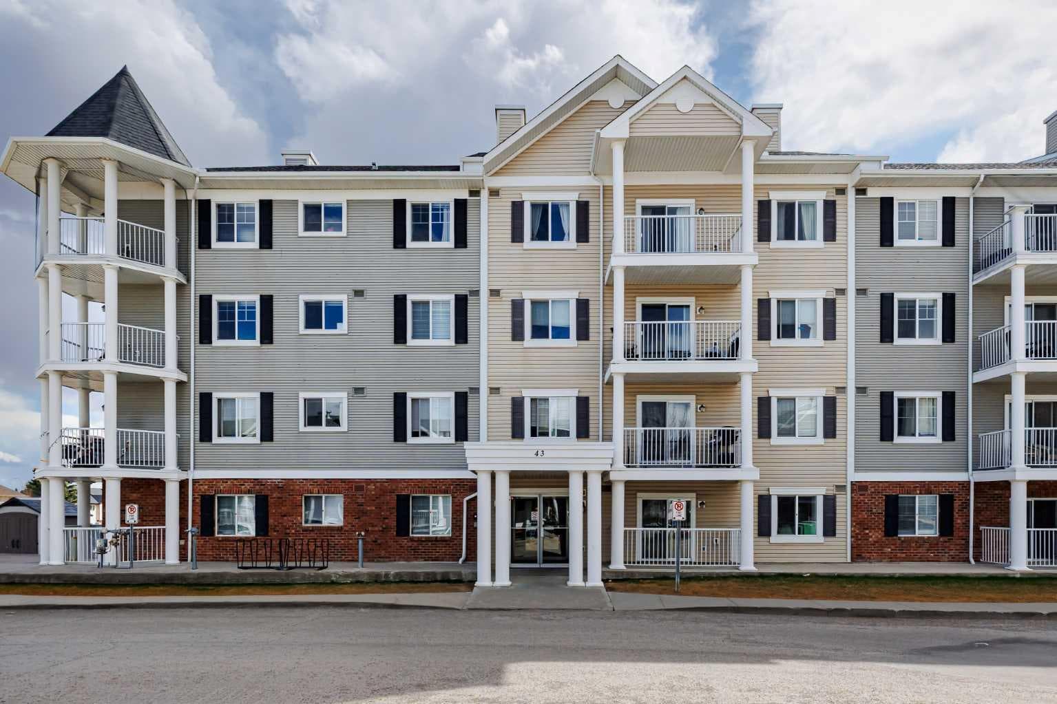 2314, 43 Country Village Lane NE