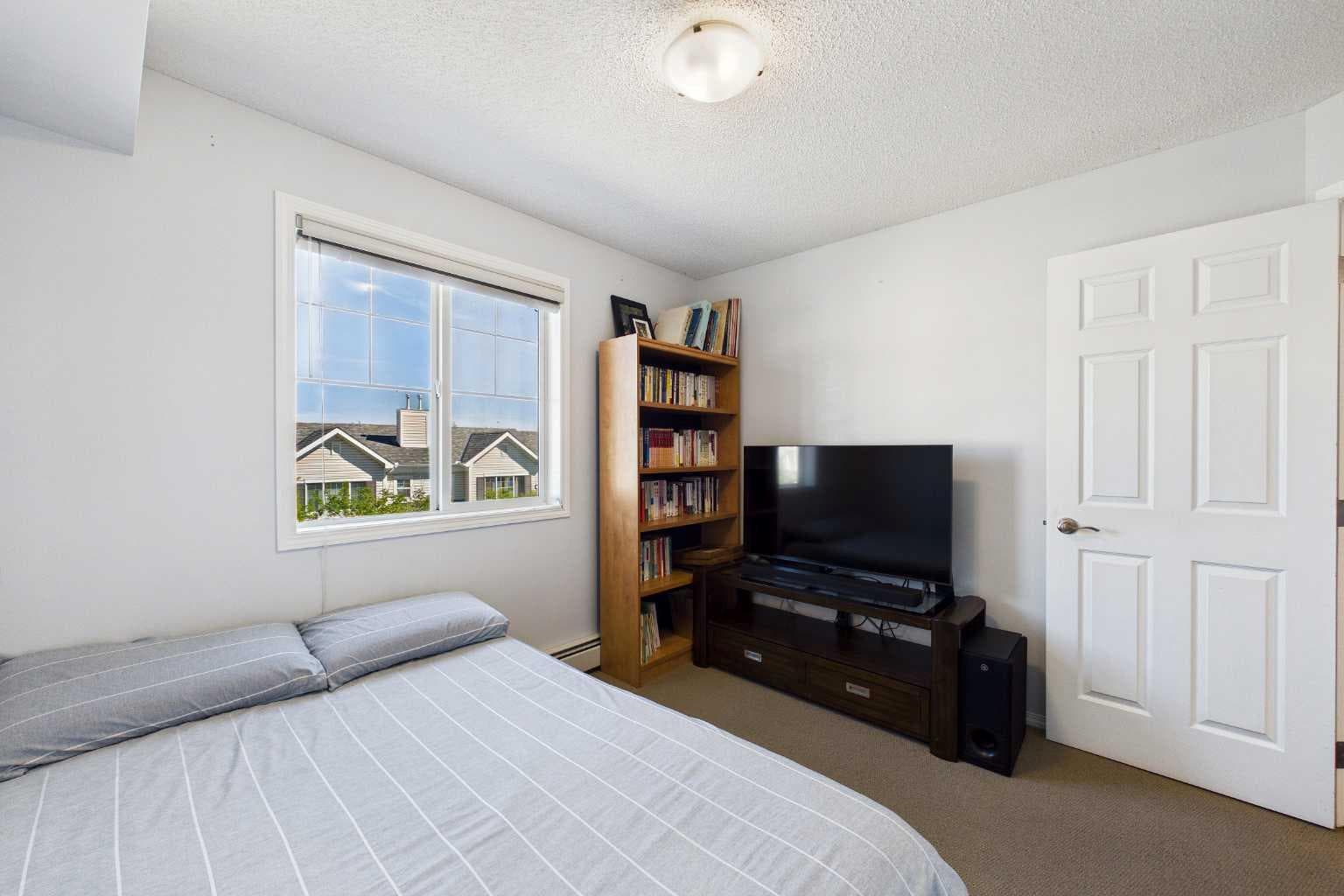 2314, 43 Country Village Lane NE