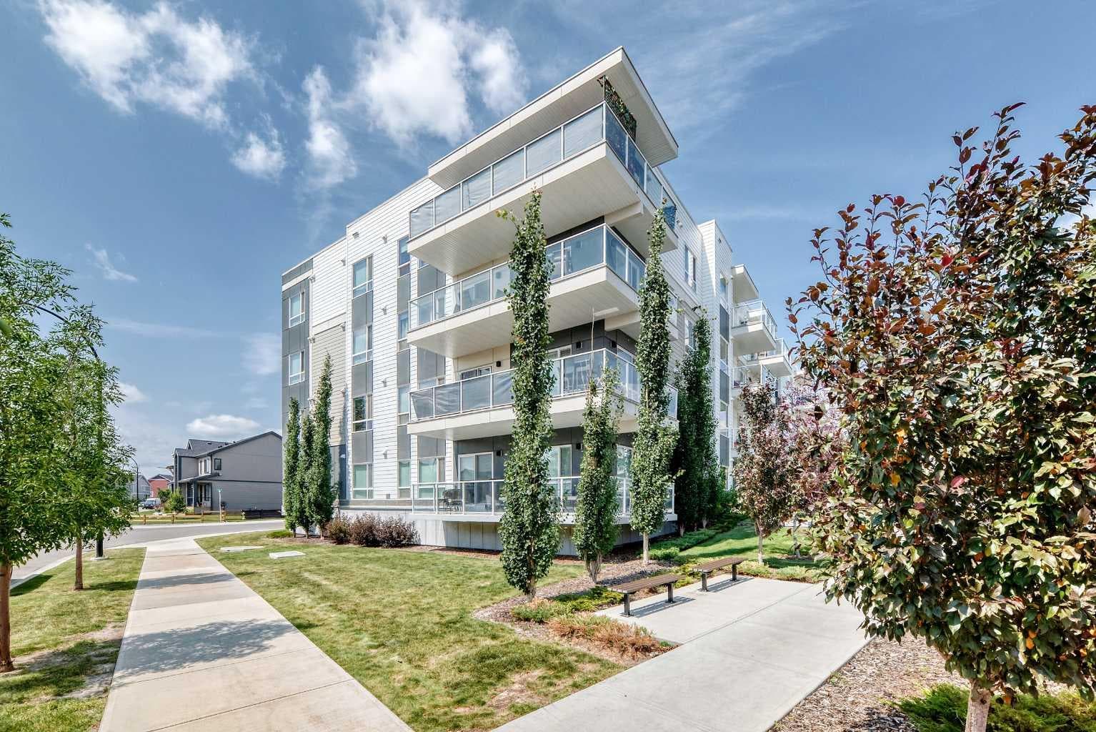 3208, 220 Seton Grove SE