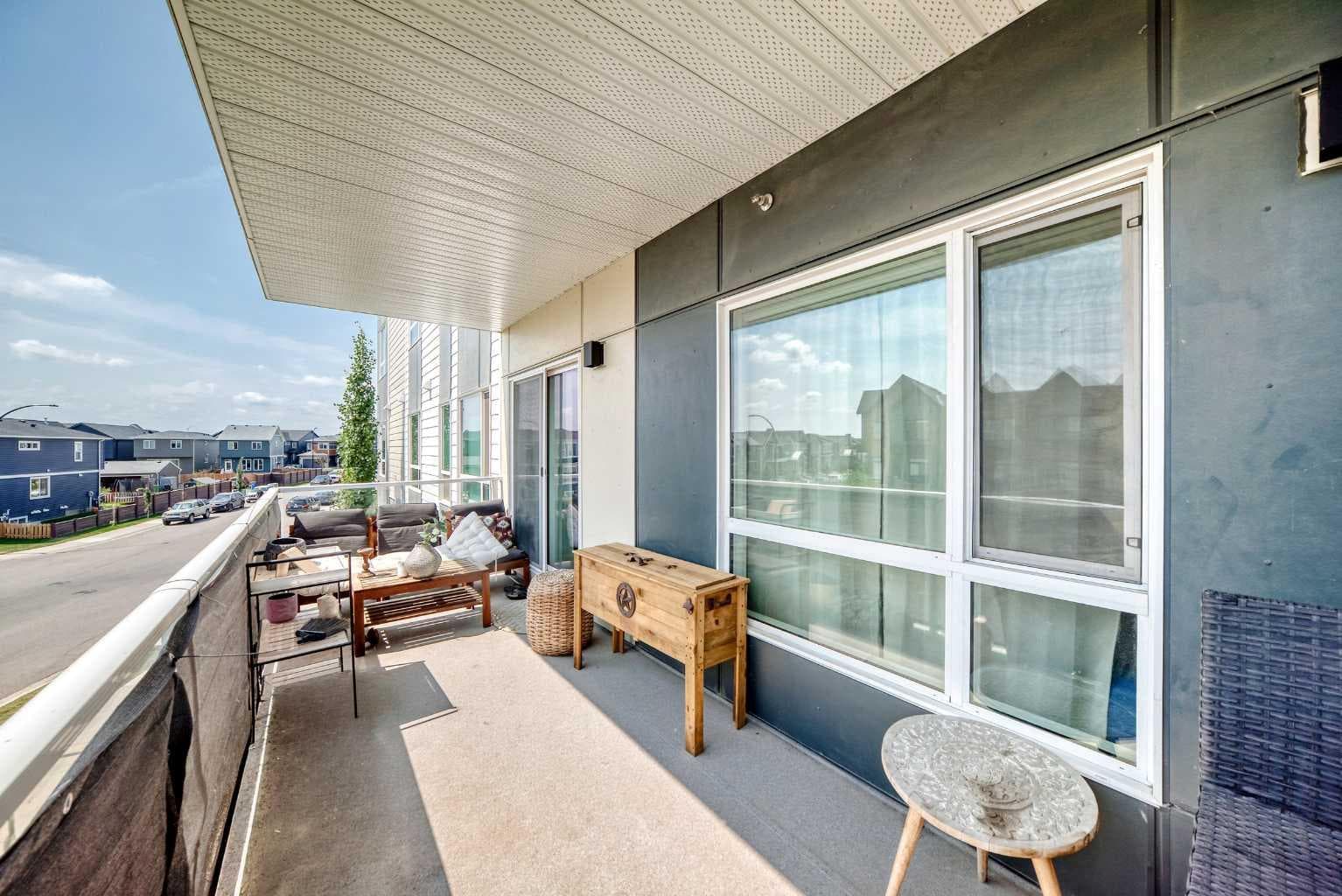 3208, 220 Seton Grove SE