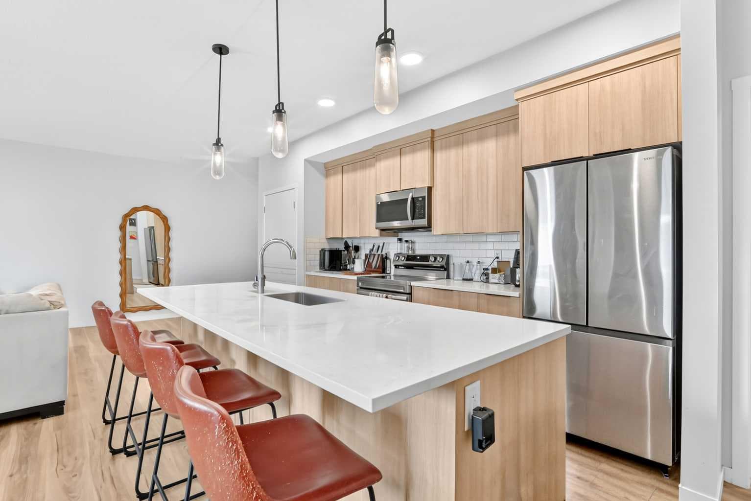 3208, 220 Seton Grove SE