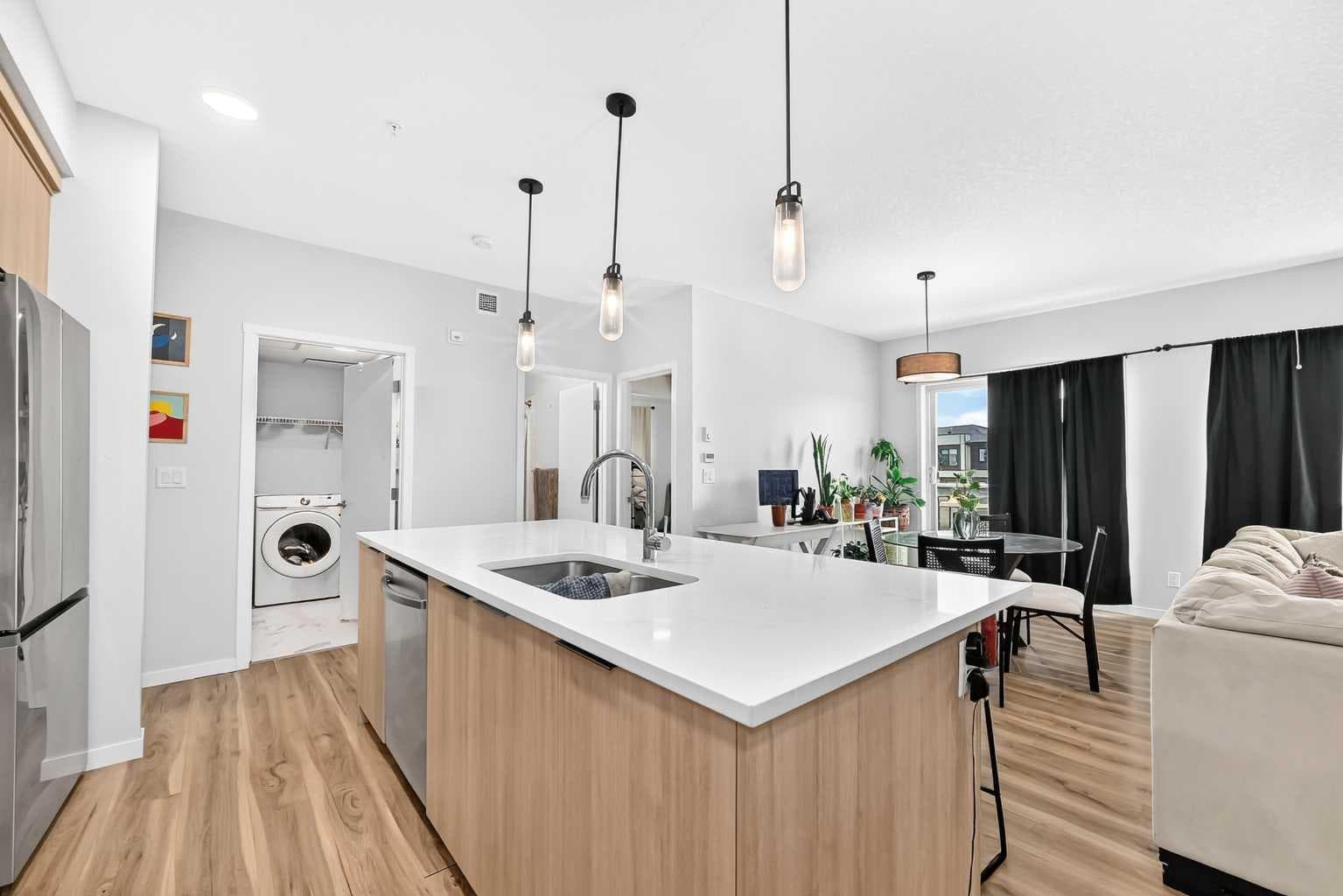 3208, 220 Seton Grove SE