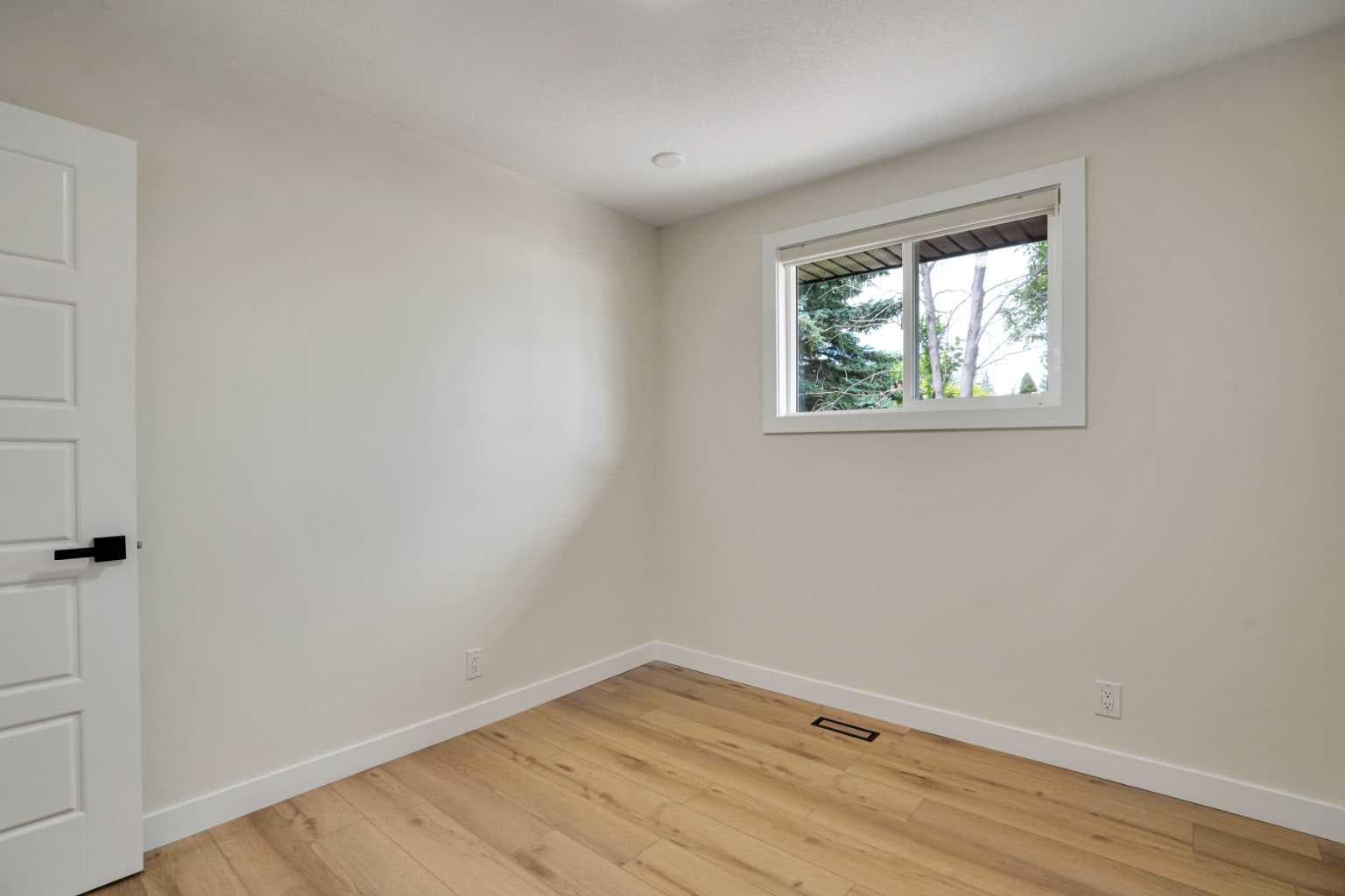 1903 62 Street NE