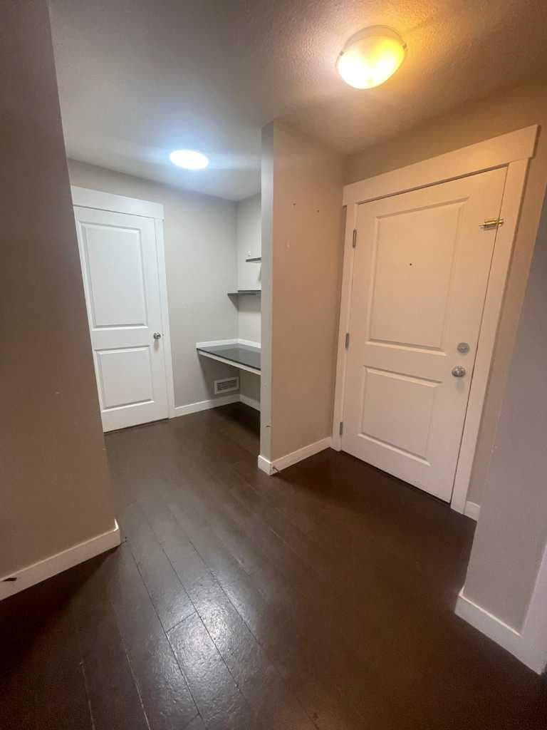4117, 240 Skyview Ranch Road NE