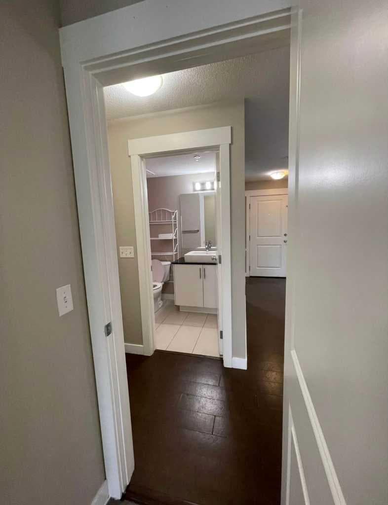 4117, 240 Skyview Ranch Road NE