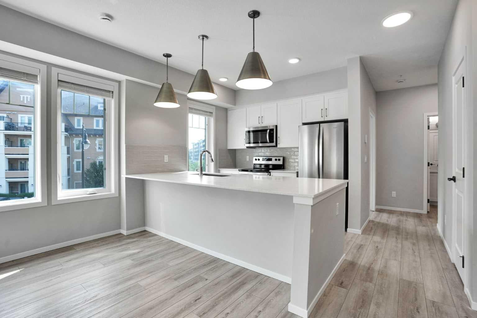 210, 140 Mahogany Street SE