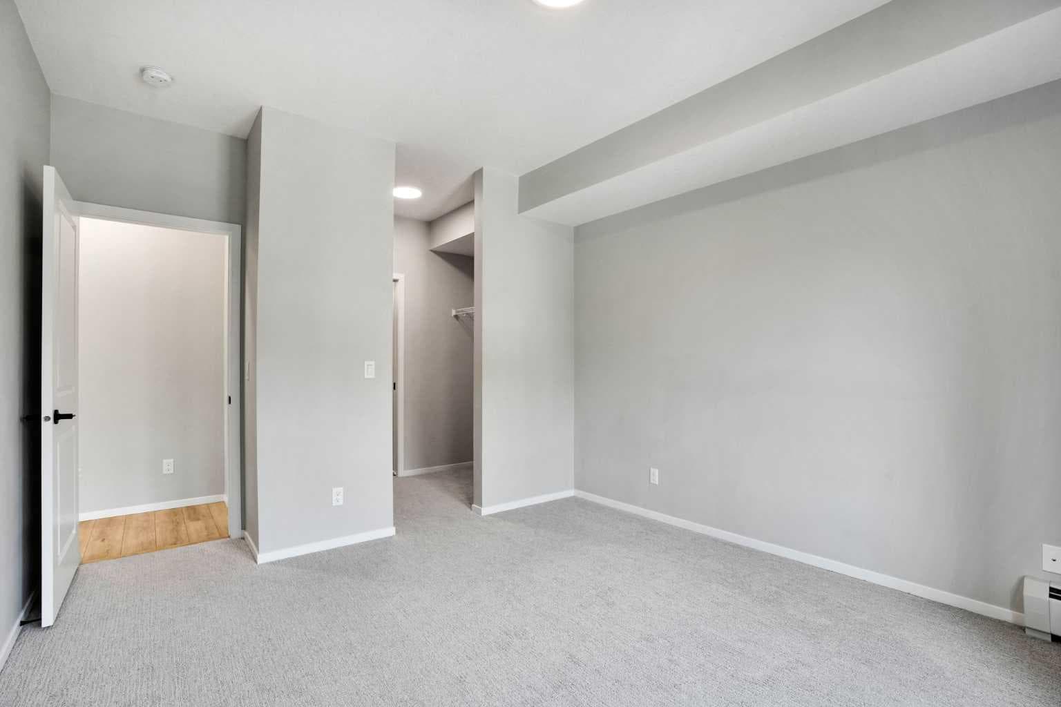 210, 140 Mahogany Street SE