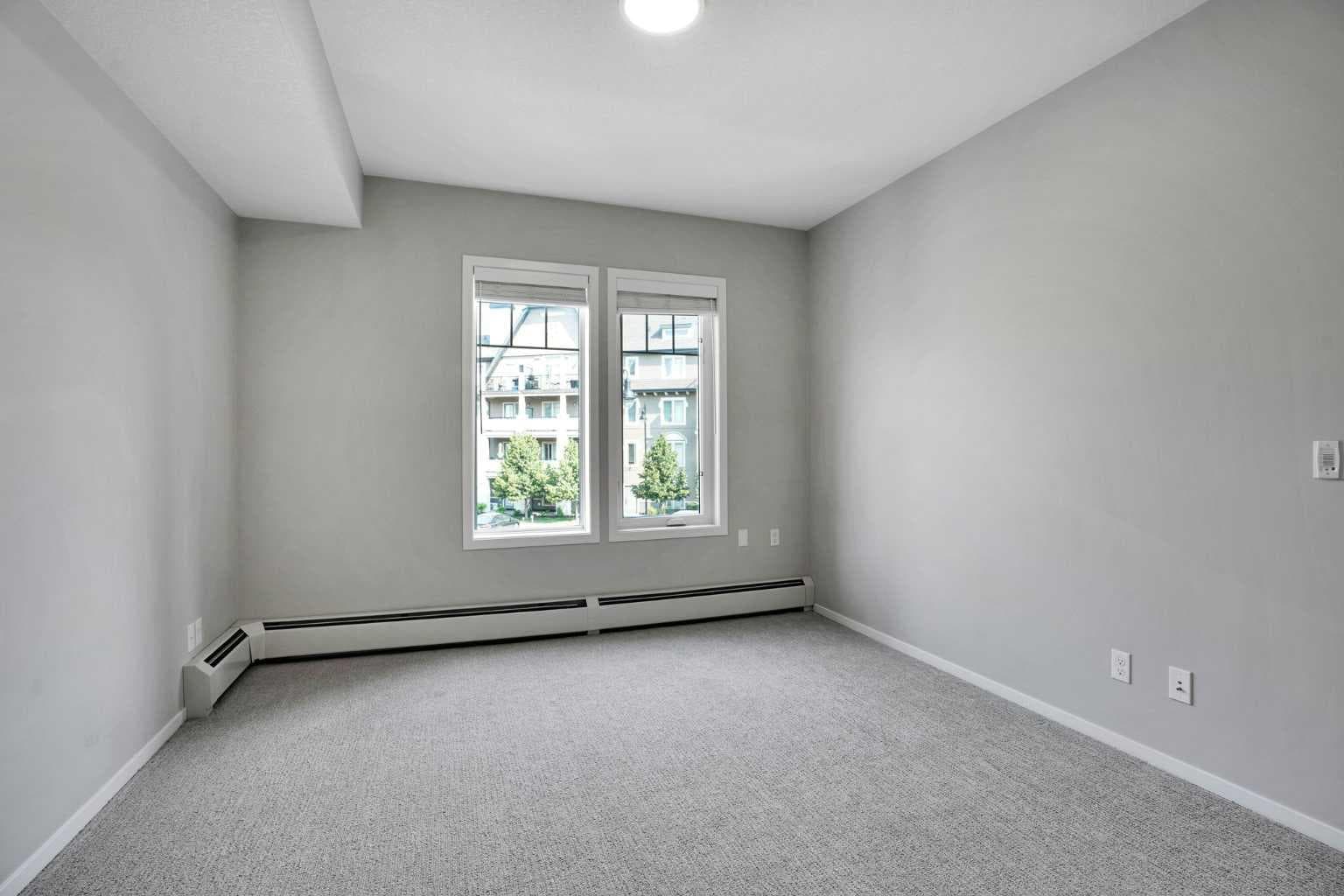 210, 140 Mahogany Street SE